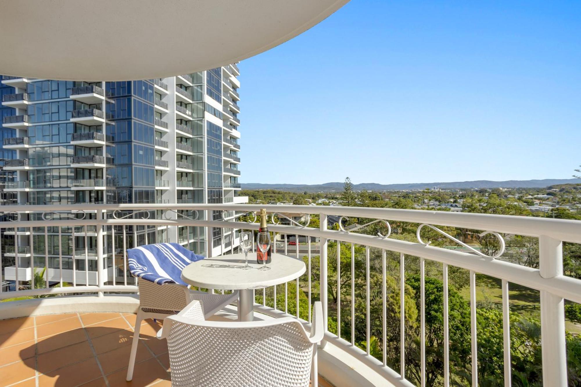 Ultiqa Burleigh Mediterranean Resort Gold Coast Exterior foto